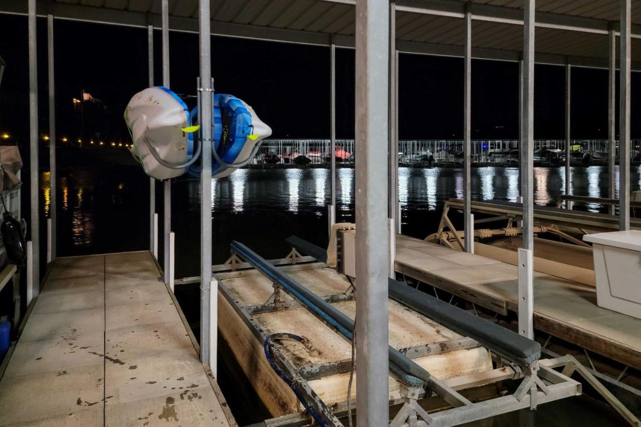 Step-Free Camdenton Condo With Boat Ramp, Dock, Slip Εξωτερικό φωτογραφία